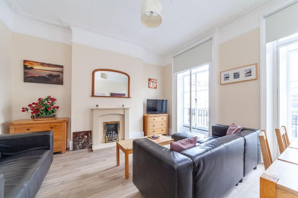 Spacious & Central 3-Bed Flat By Popular Waterloo! London Eksteriør billede